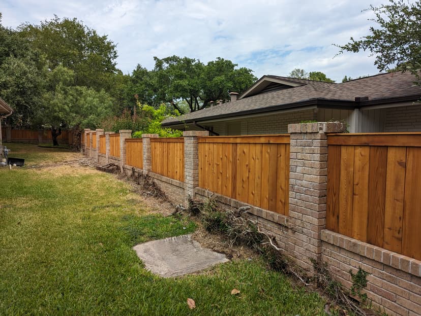 Cedar privacy fence installation in Alamo Heights San Antonio